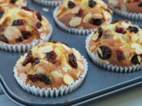 almond-muffins